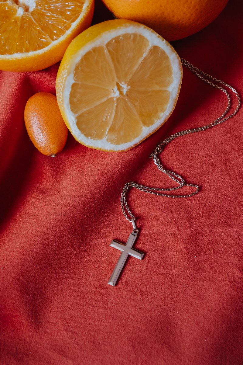 Rectangular Cross In Yellow Gold 750/000-photo-2