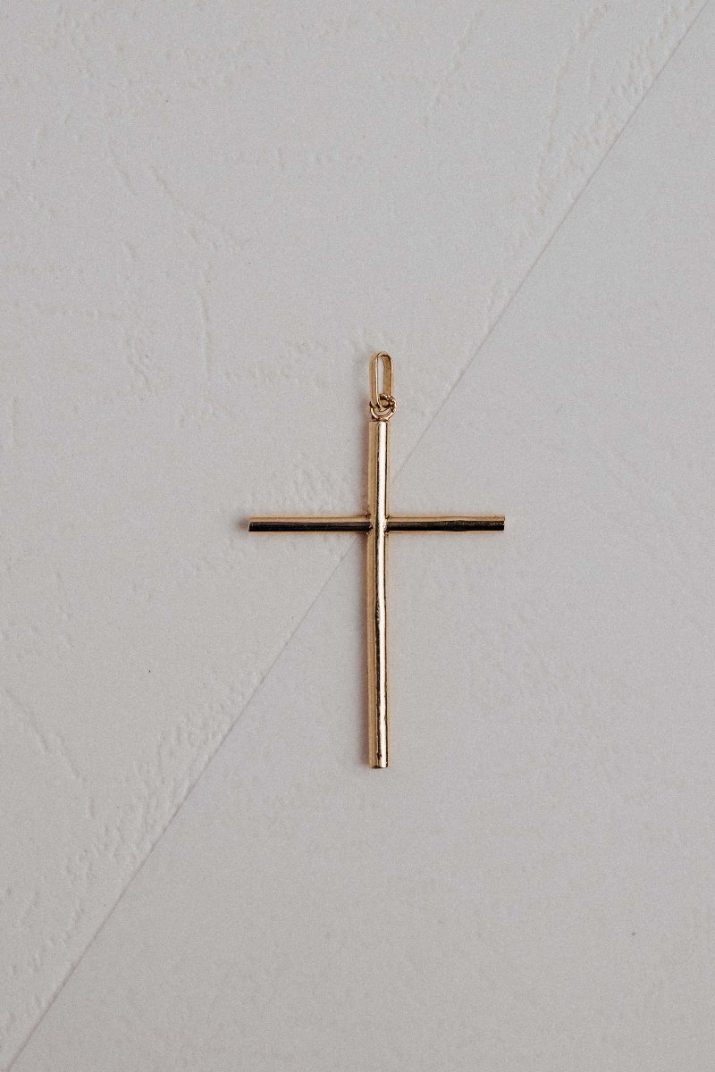 Round Wire Cross In 750/000 Yellow Gold.-photo-4