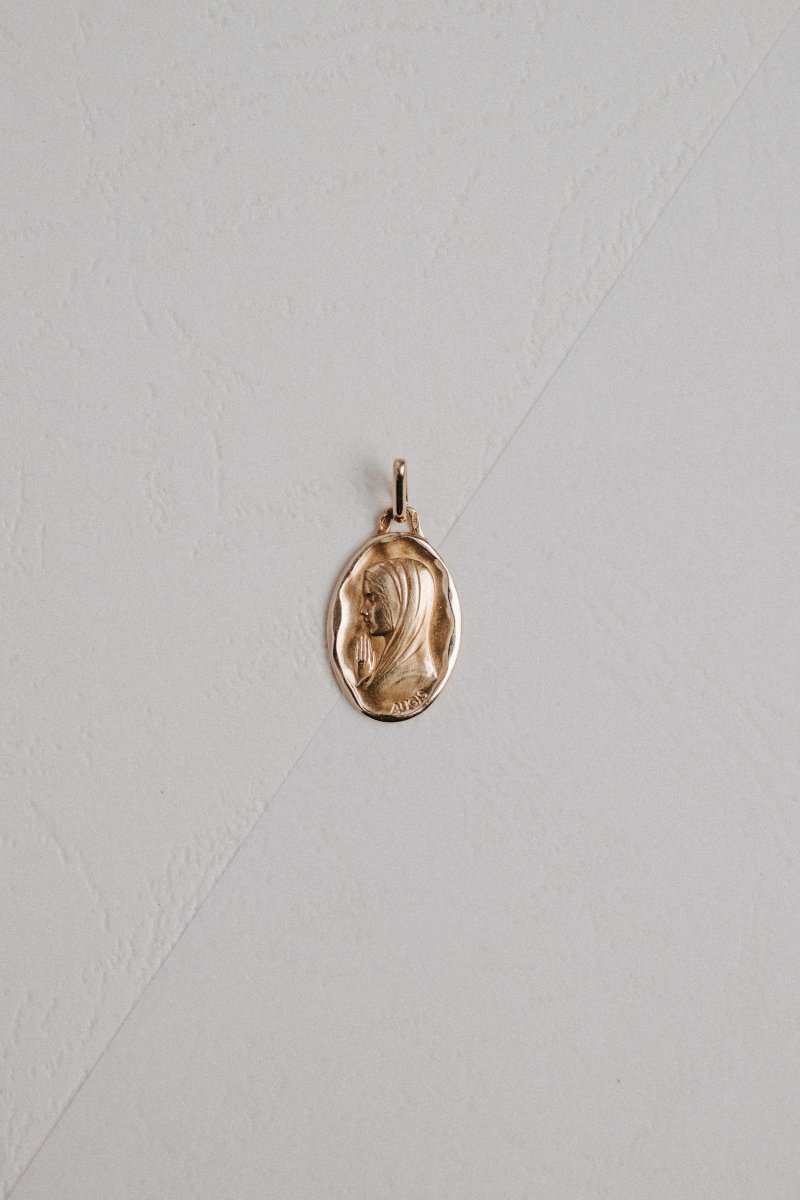Médaille ovale de la Vierge en or 750/000, Augis-photo-3