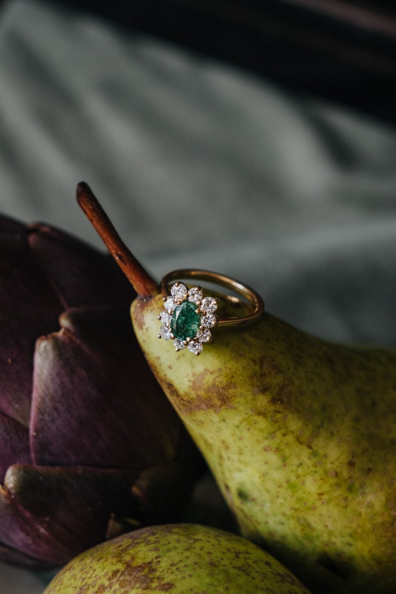 Rectangular Daisy Ring In Yellow Gold 750/000 And Emerald-photo-2