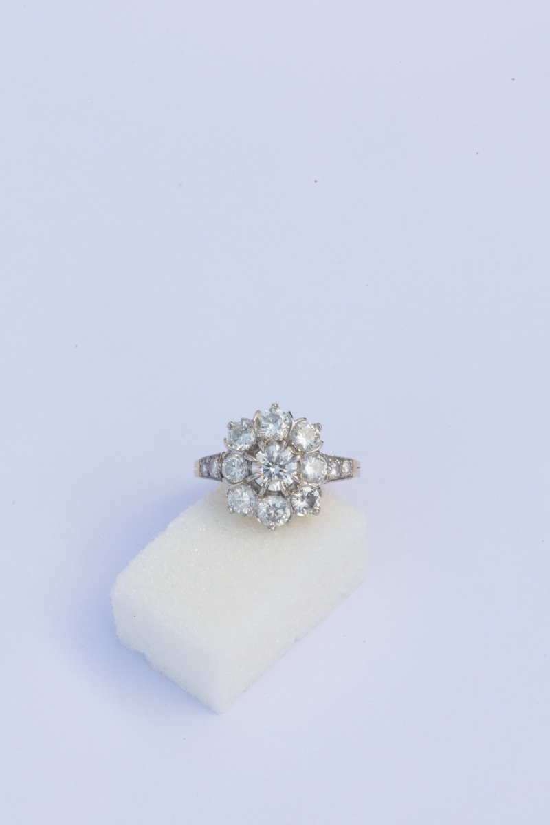 Yellow Gold, Platinum, And Diamond Daisy Ring-photo-3