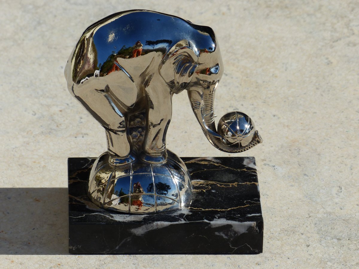 Pair Of Art Deco Elephants Bookends-photo-2