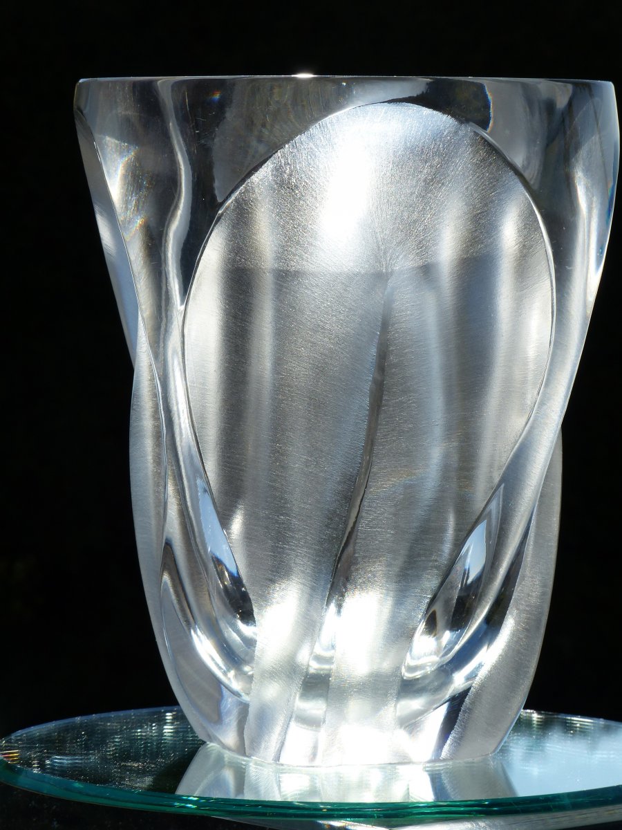 Lalique Vase -photo-2