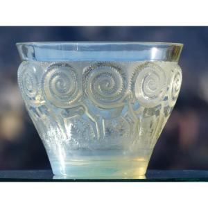 Rennes Opalescent Vase R.lalique