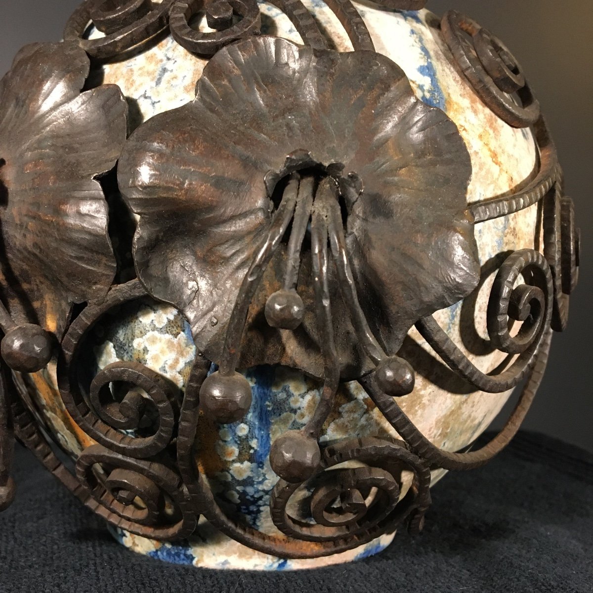 Roger Guérin & François Carion, Vase Boule Art Déco, Grès De Bouffioulx Et Fer Forgé, Ca 1925-photo-1