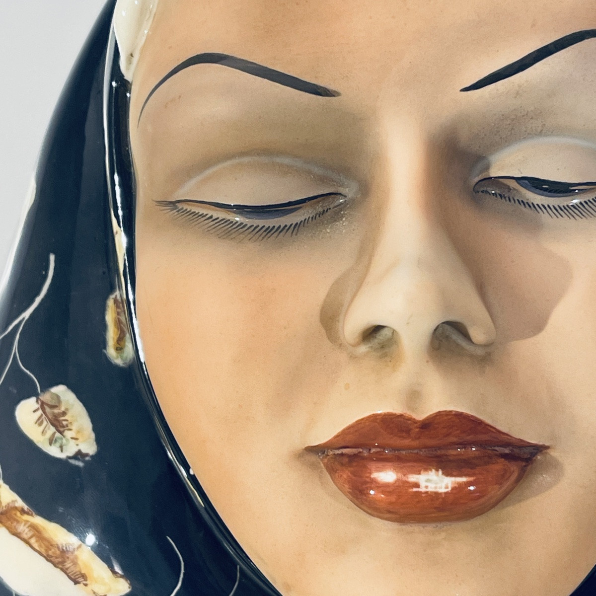 Triart Bassano 'face Of A Woman With A Veil' Bust Sculpture, Polychrome Art Deco Ceramic, Ca 19-photo-3