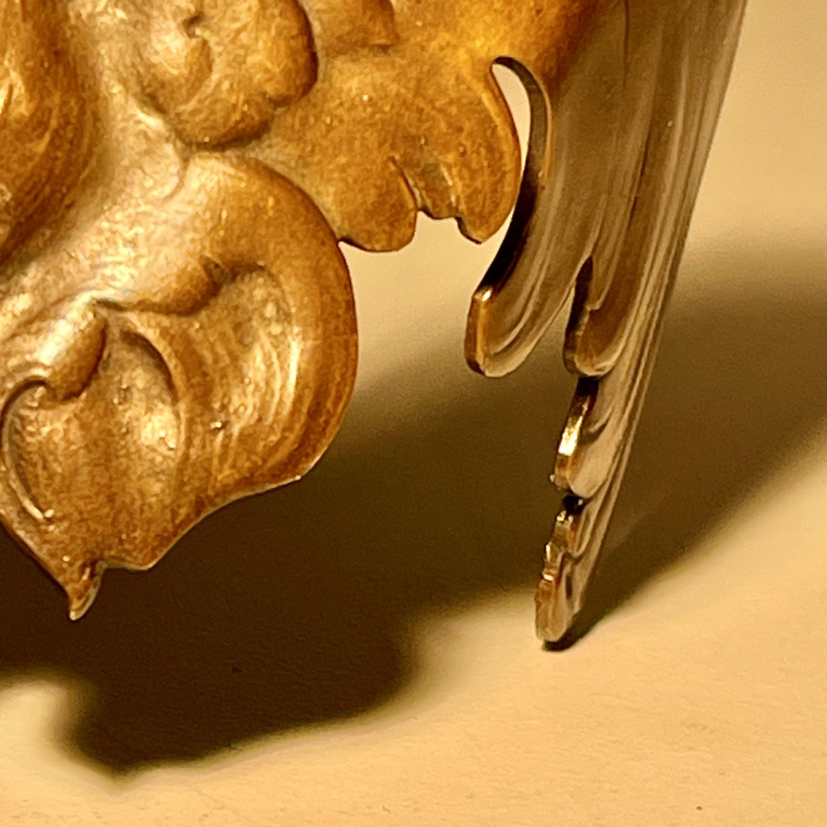 Bracelet Art Nouveau "Chouette aux ailes déployées" bronze patine cuivre, fin XIXe s-photo-1