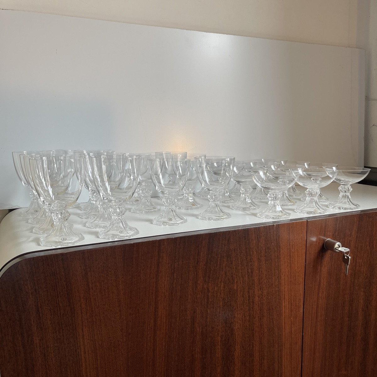 Val Saint Lambert "yale" Crystal Service: 12 Champagne Glasses - 9 Red Wine Glasses - 6 White Wine Glasses-photo-2