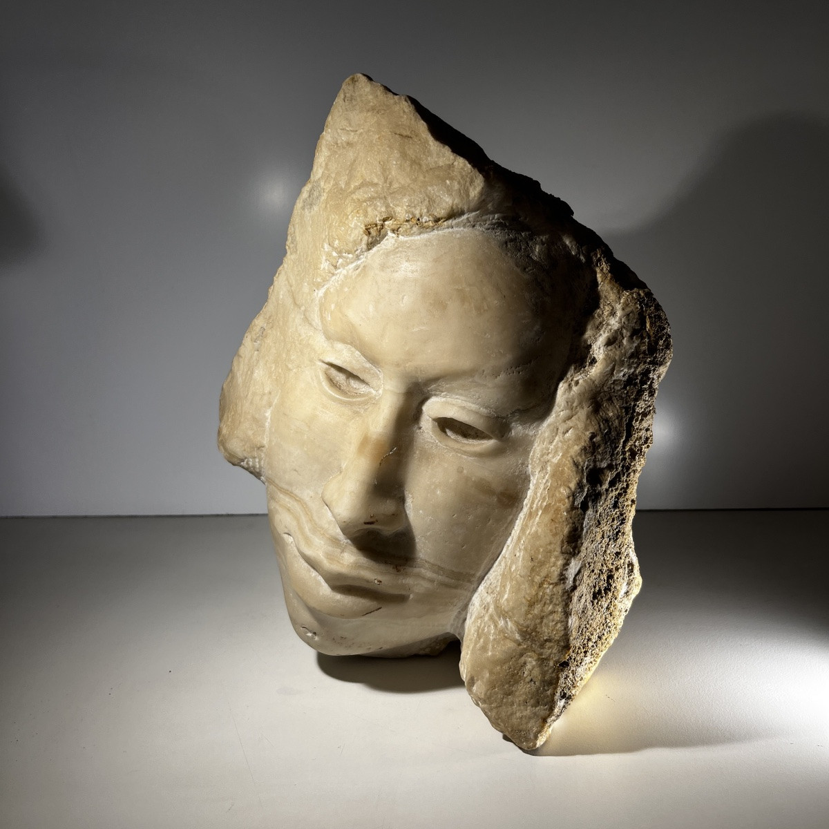 Georg Glaser "Visage de femme" sculpture buste / masque en marbre, ca 1980-photo-5