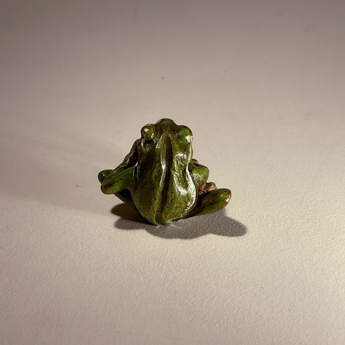 Bronze de vienne "Grenouille musicienne" sculpture en bronze patiné, ca 1900-photo-2