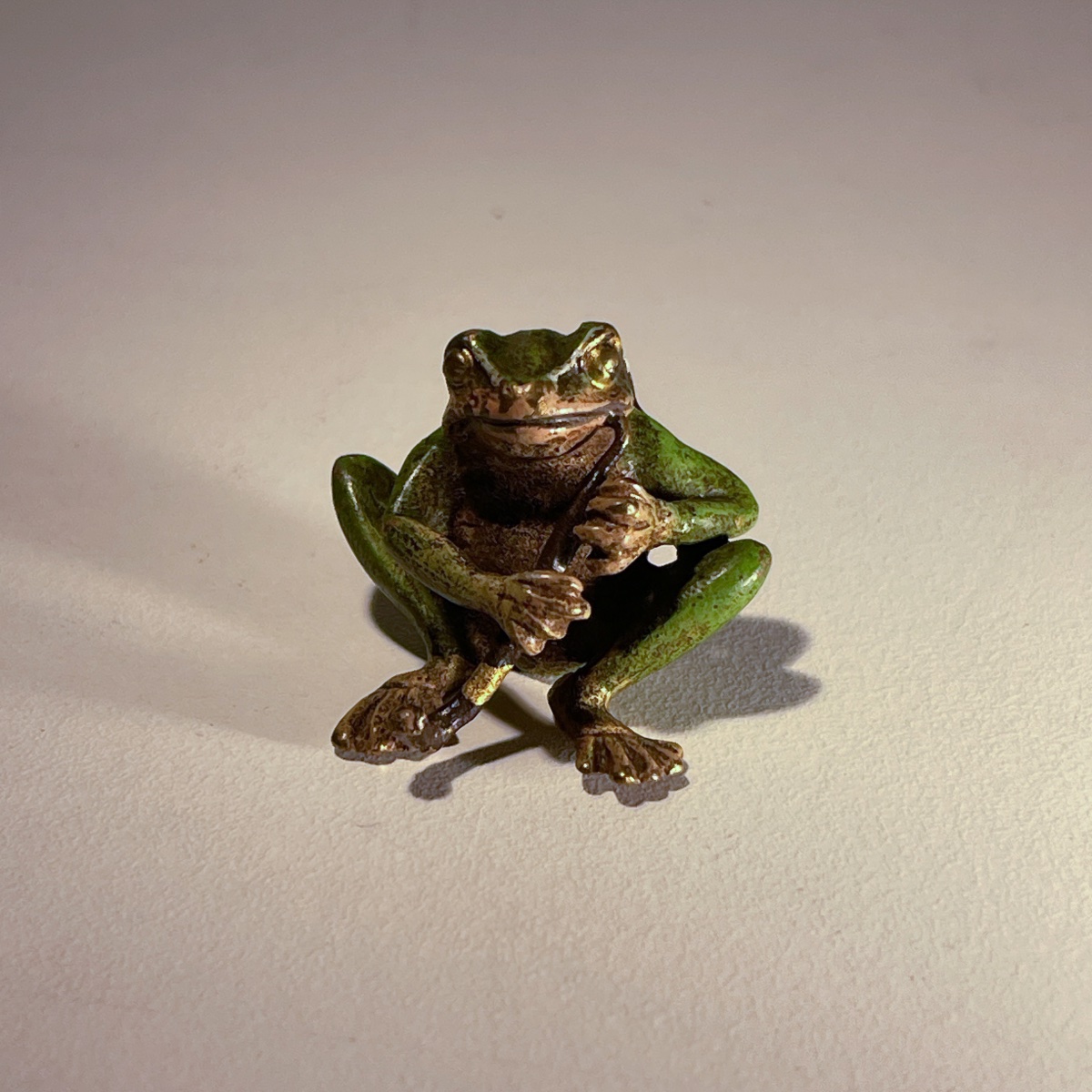 Bronze de vienne "Grenouille musicienne" sculpture en bronze patiné, ca 1900-photo-4