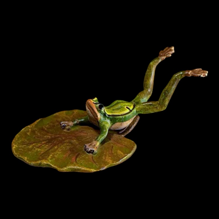 Franz Bergmann "Grenouille plongeante au nénuphar" sculpture bronze de Vienne polychrome, 1900