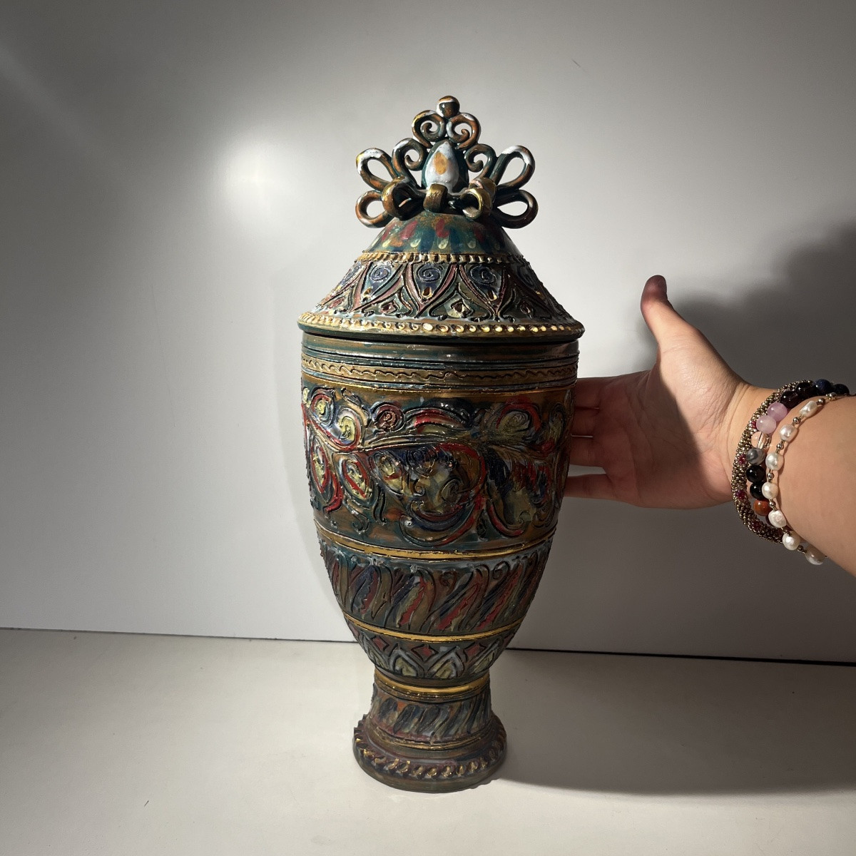 Louis Waem pour Maîtrise de Nimy, vase couvert en céramique polychrome, 1940s-photo-2