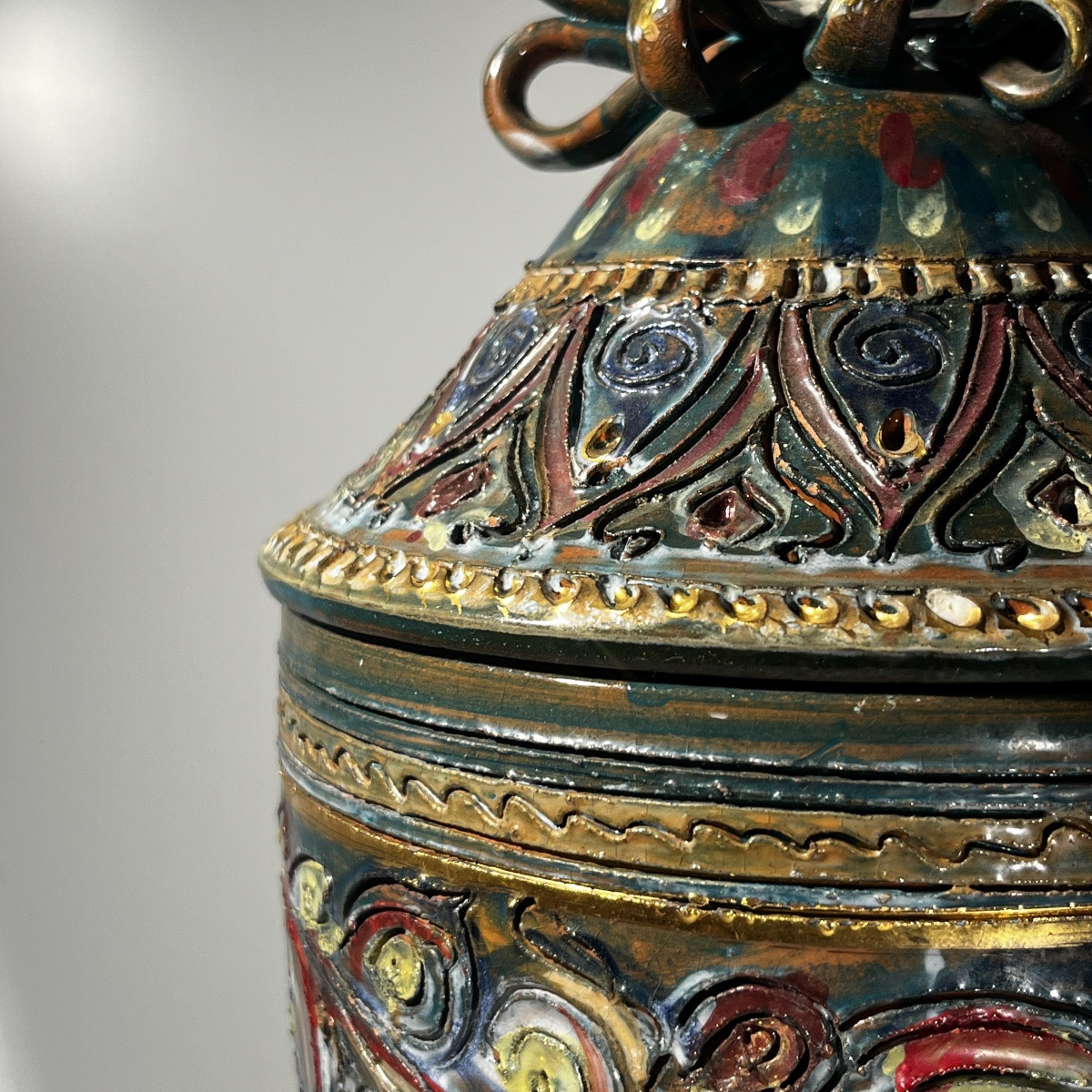 Louis Waem pour Maîtrise de Nimy, vase couvert en céramique polychrome, 1940s-photo-3