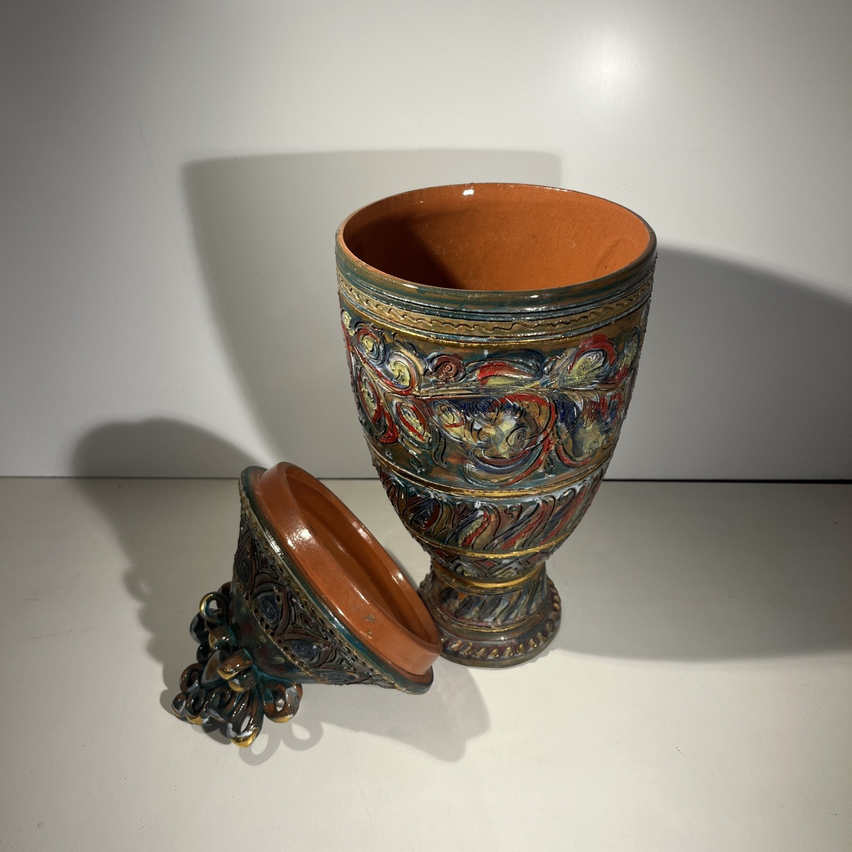 Louis Waem pour Maîtrise de Nimy, vase couvert en céramique polychrome, 1940s-photo-2