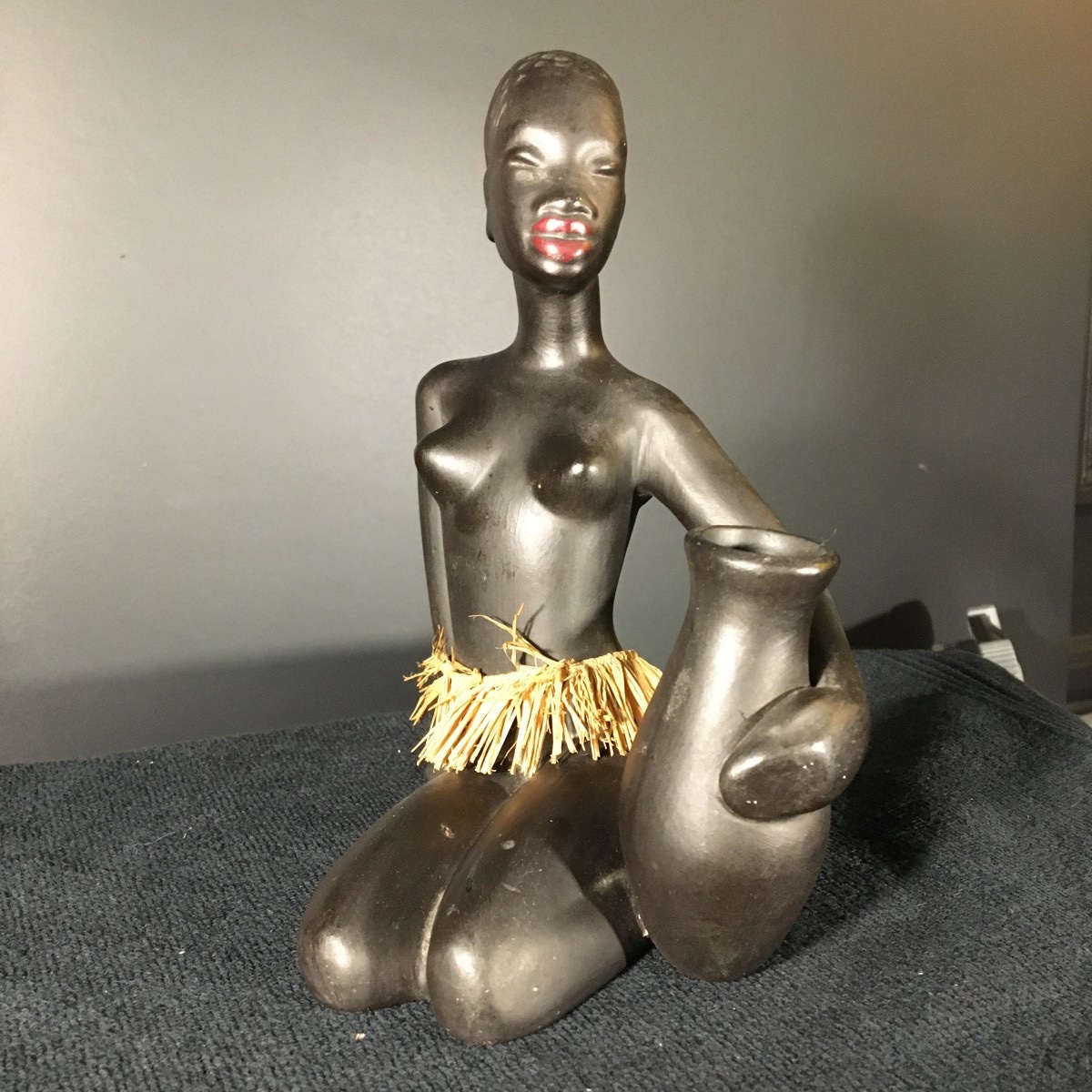 Anzengruber Keramik, Ceramic Sculpture Of A Naked African Watusi Woman With A Tamtam And Loincloth, 1950-photo-2
