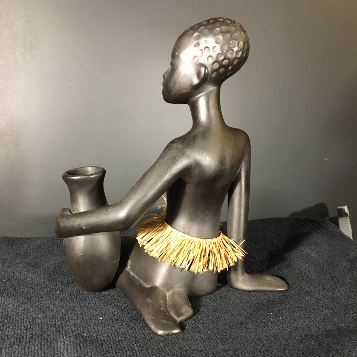 Anzengruber Keramik, Ceramic Sculpture Of A Naked African Watusi Woman With A Tamtam And Loincloth, 1950-photo-3