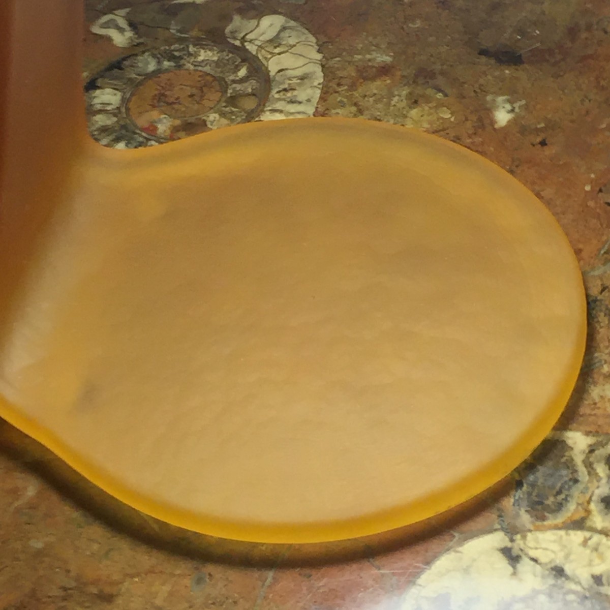 Lampe à poser / de bureau, verre opalin dépoli et laiton, circa 1970-photo-4