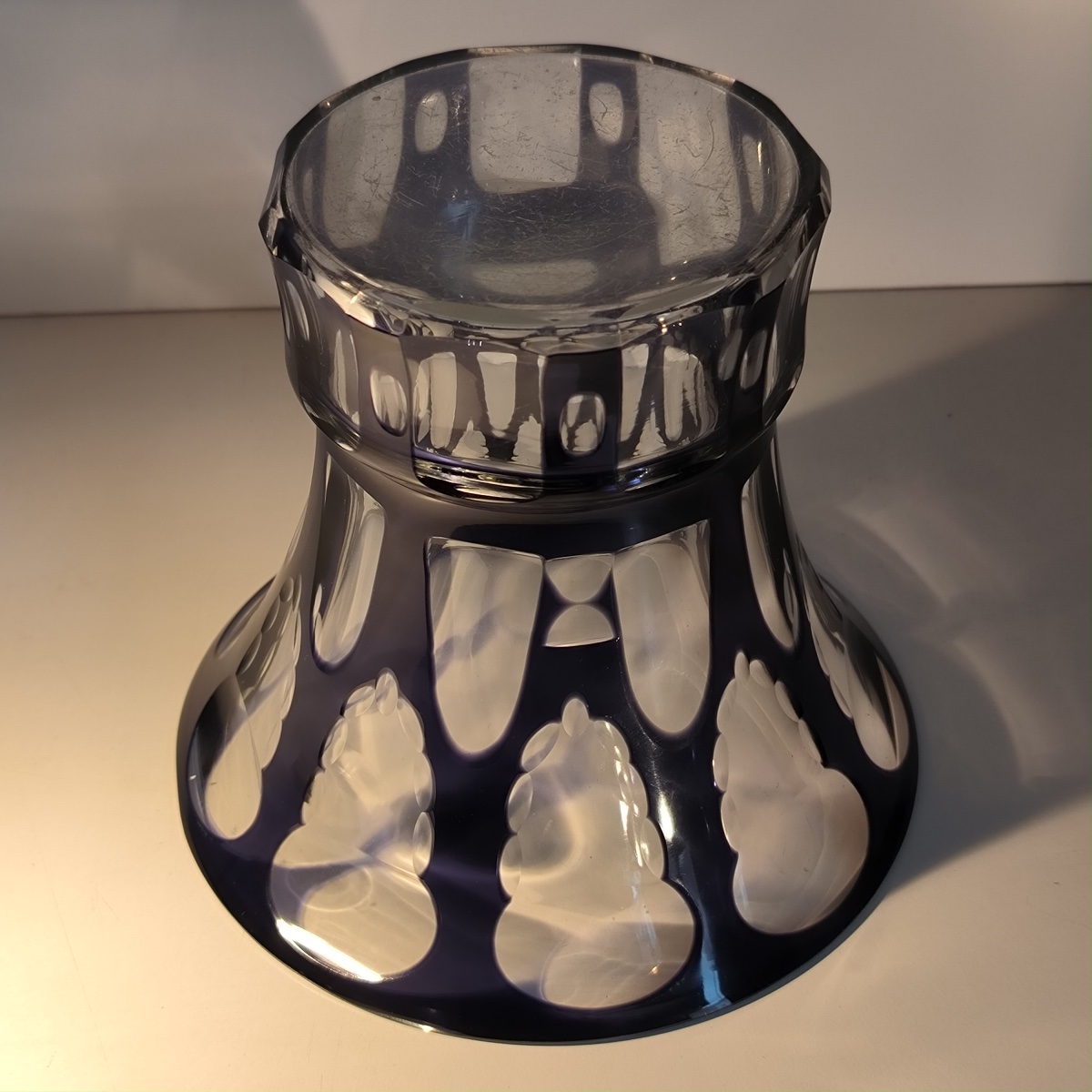 Johann Oertel, Carl Meltzer & Co. Langenau Haida, vase Art Déco taillé doublé violet, Bohême ca-photo-2