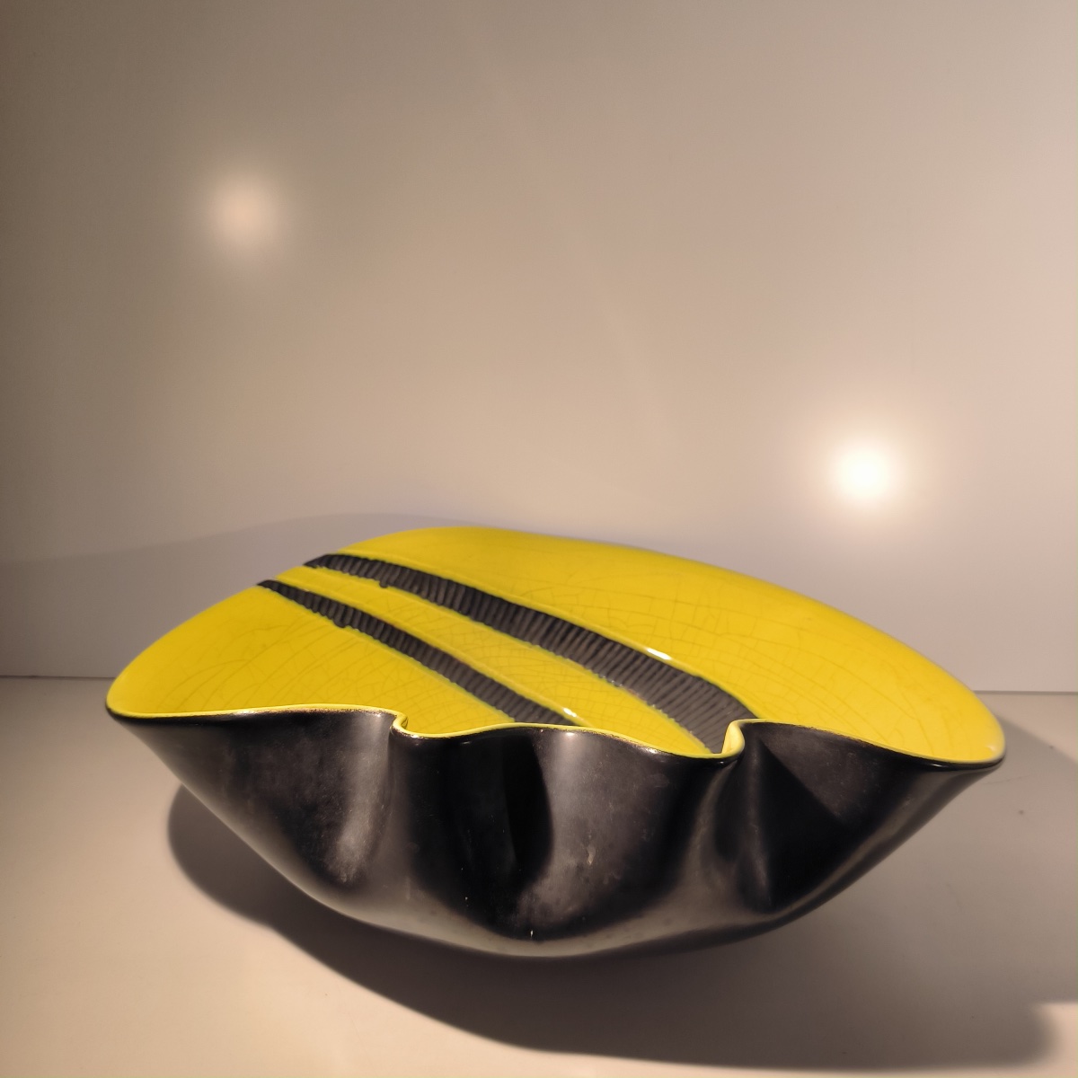 ELCHINGER France « Coupe forme libre » céramique émaillée jaune et noire ca 1960-photo-4