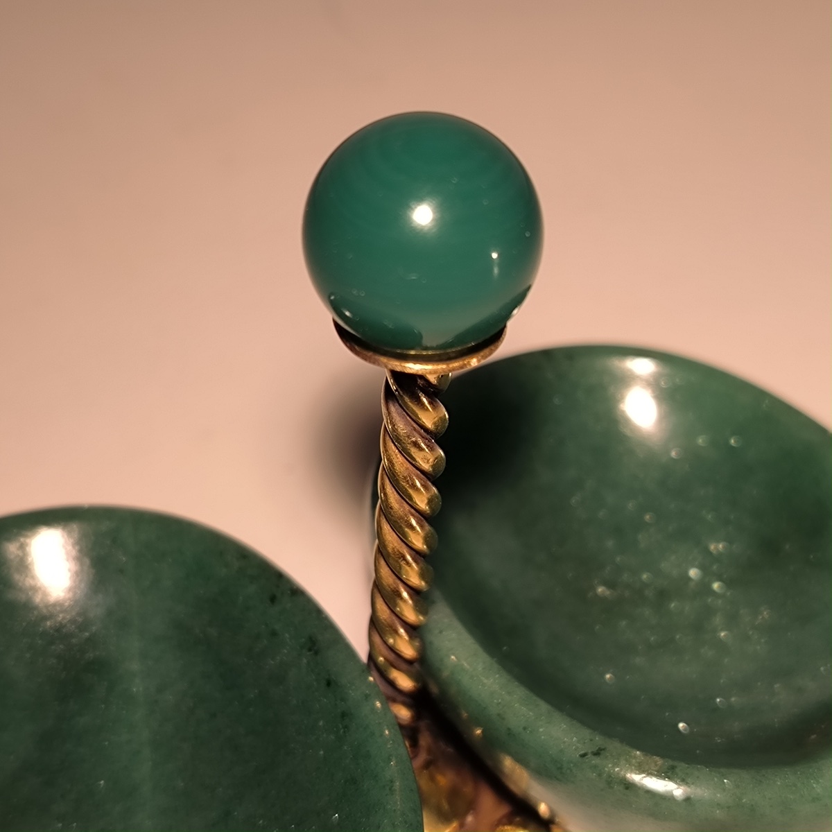 Wolfers Frères, double saleron condimentier en argent massif vermeil et aventurine, ca 1950-photo-2