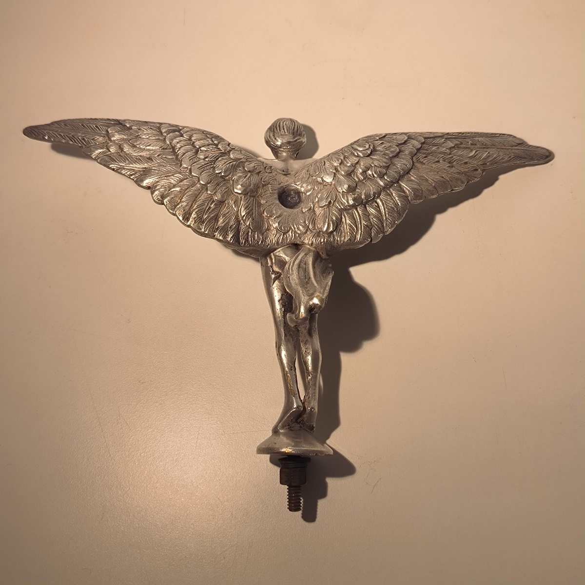 'La Conquête de l’Air' rare mascotte de voiture en bronze argenté, ca 1910-1925-photo-3
