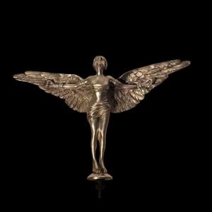 'La Conquête de l’Air' rare mascotte de voiture en bronze argenté, ca 1910-1925