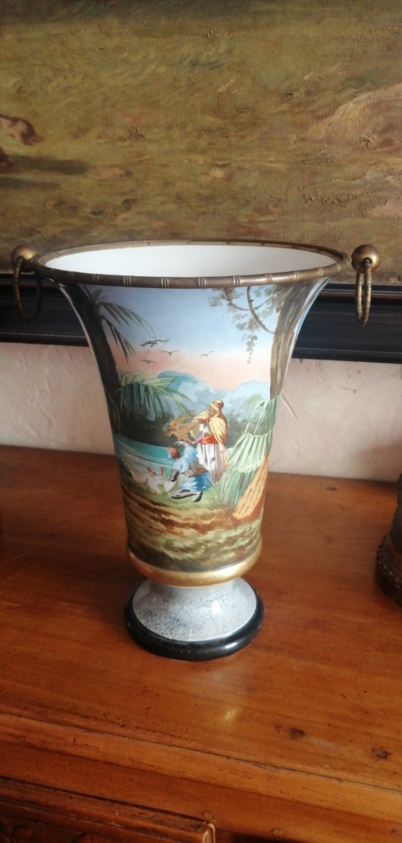 Vase En Faïence Du 19ème Motif Orientaliste