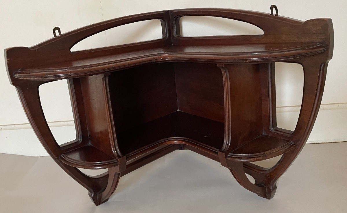 Corner Shelf, Nancy School.