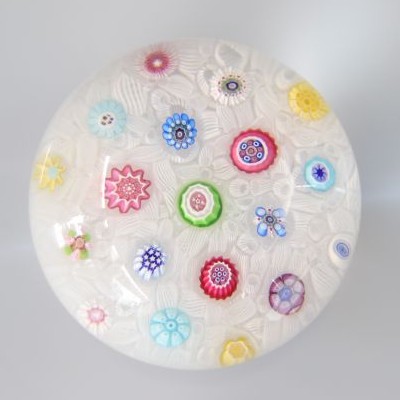 Baccarat Paperweight 1985 - Number 29.