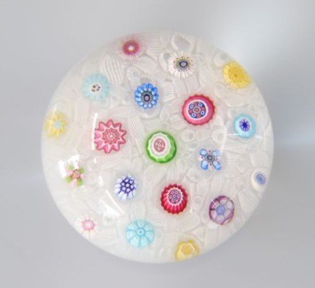 Baccarat Paperweight 1985 - Number 29.