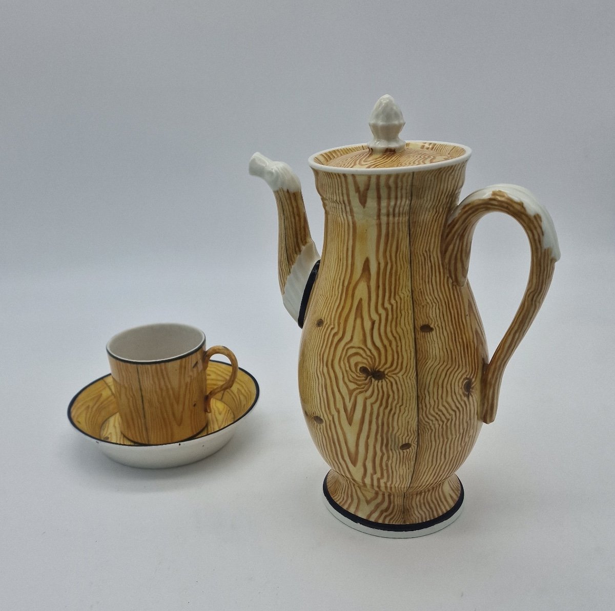 Tournai - Tournai Soft Porcelain Set - Faux-wood Decor - 3rd. Period