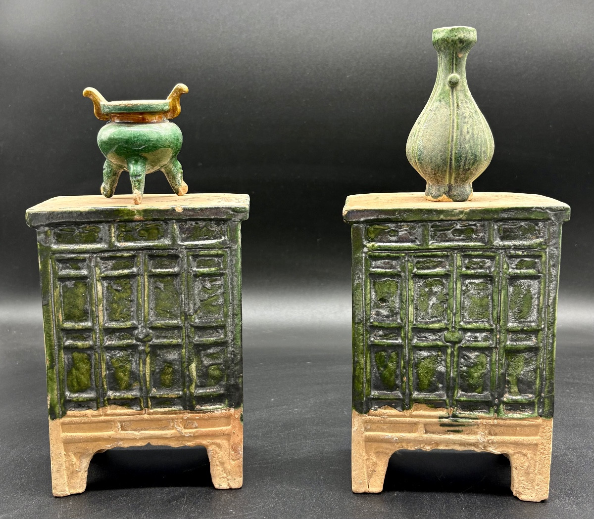 China - Pair Of Glazed Terracotta Furniture - Ming - Tl