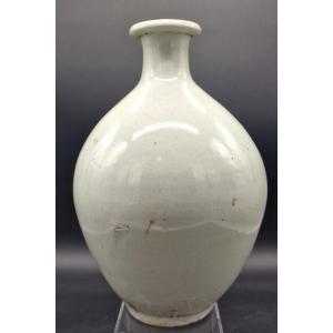 Japan - Ovoid Celadon Ceramic Bottle - Edo - 19th Century.
