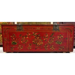 Chine - Grand coffre laqué rouge peint – Shanxi / nord de la Chine - 19/20ème.