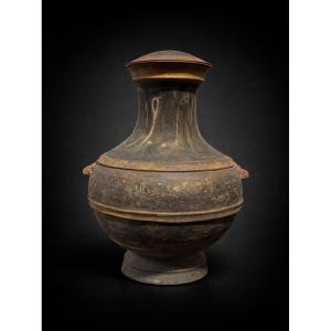Chine - Grand Vase Hu avec couvercle. - Dynastie Han - TL