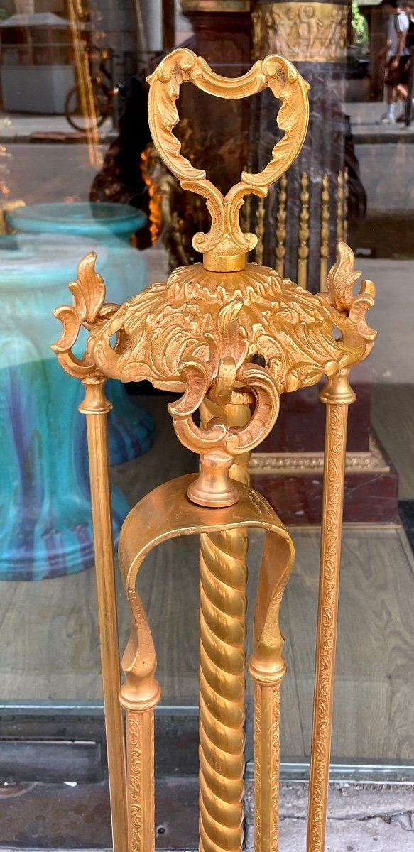 Nécessaire De Cheminée 19 Eme Siècle Style Louis XVI Bronze Doré-photo-3