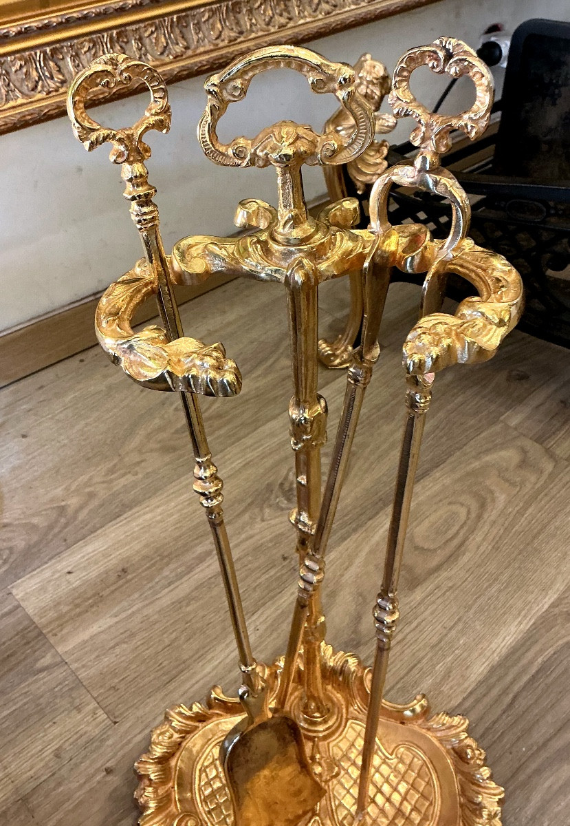 Nécessaire de cheminée de style Louis XV et d époque fin 19 eme siècle en bronze dorė-photo-3