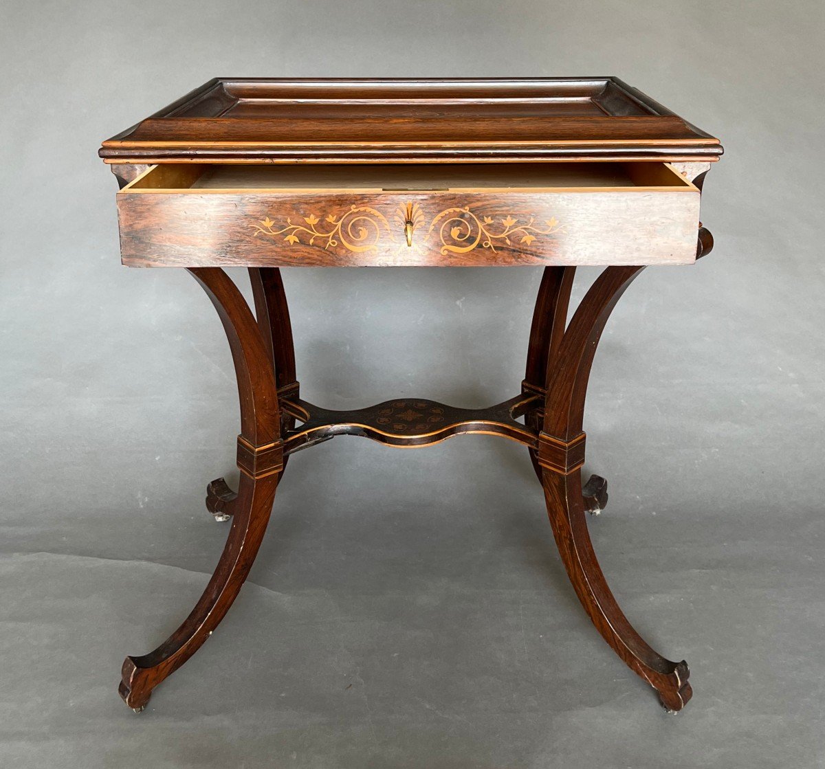 Petite table de salon d'époque Charles X en palissandre-photo-4