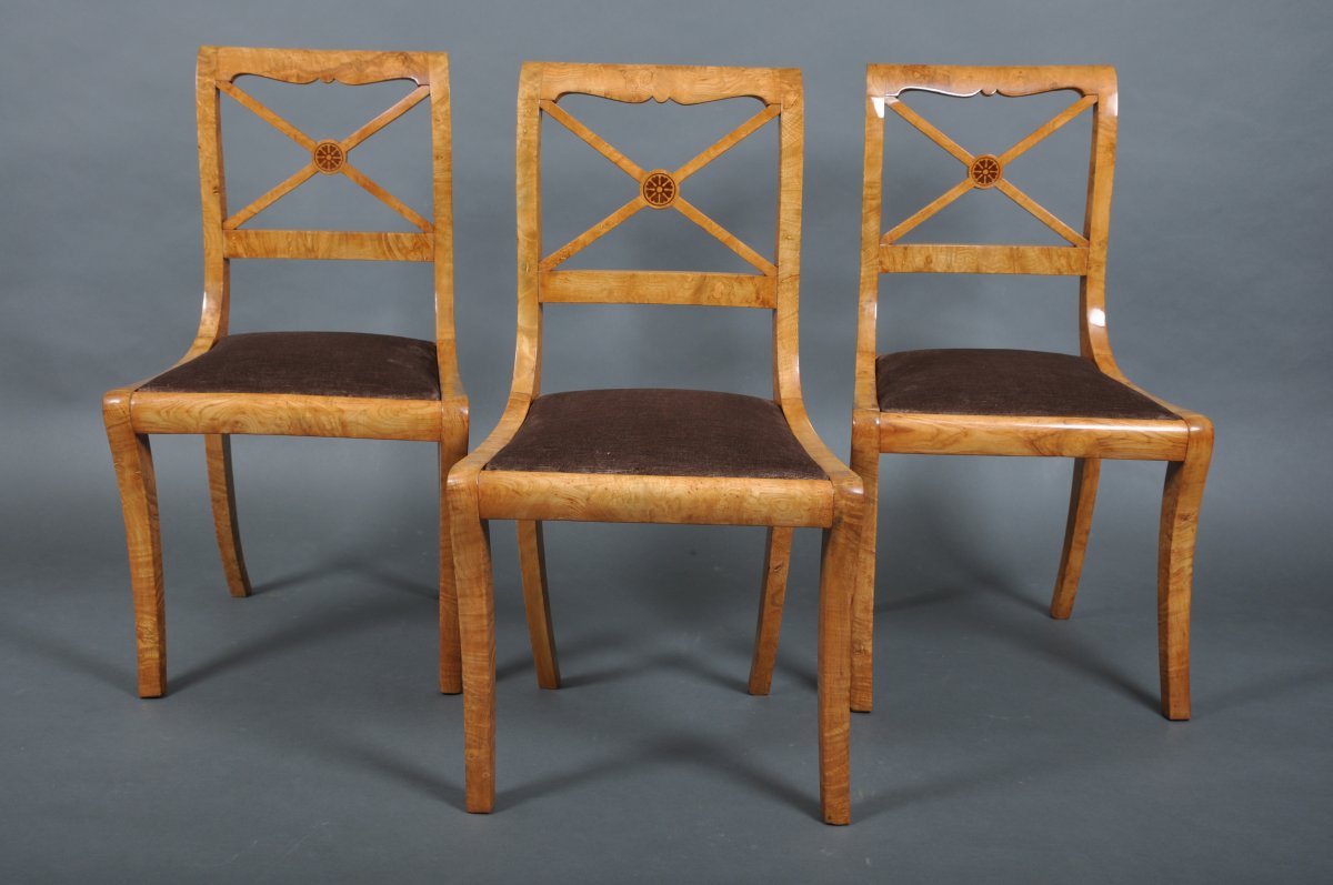 Suite de six chaises à croisillons d'époque Charles X en frêne par J.J. WERNER.