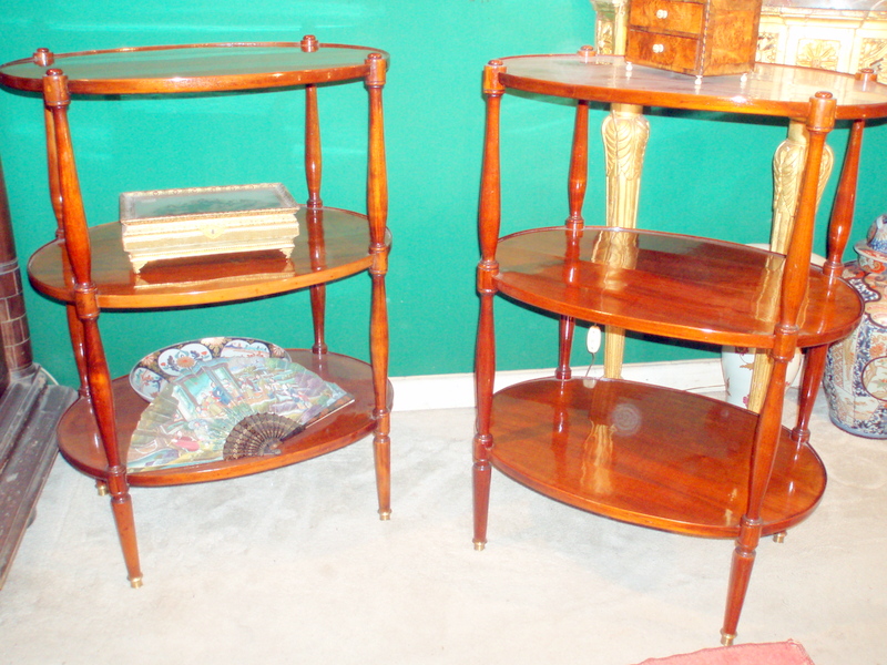 Elegant Pair Of Small Tables Early 19th Time Mahogany Blonde