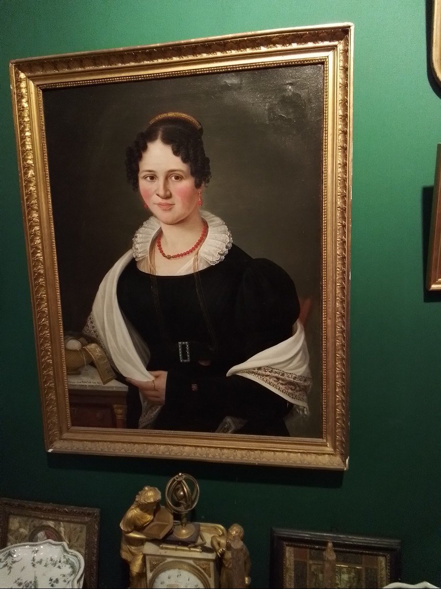 Portrait  De Femme Au Collier Rouge  époque Empire  Cadre d'Origine