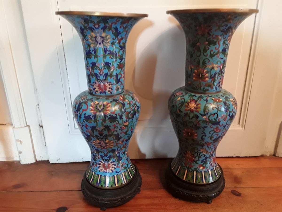 Chine Paire d' Importants Vases Yenyen En Cuivre Doré Et émaillé  Fin Du 18e  début 19e siècle 
