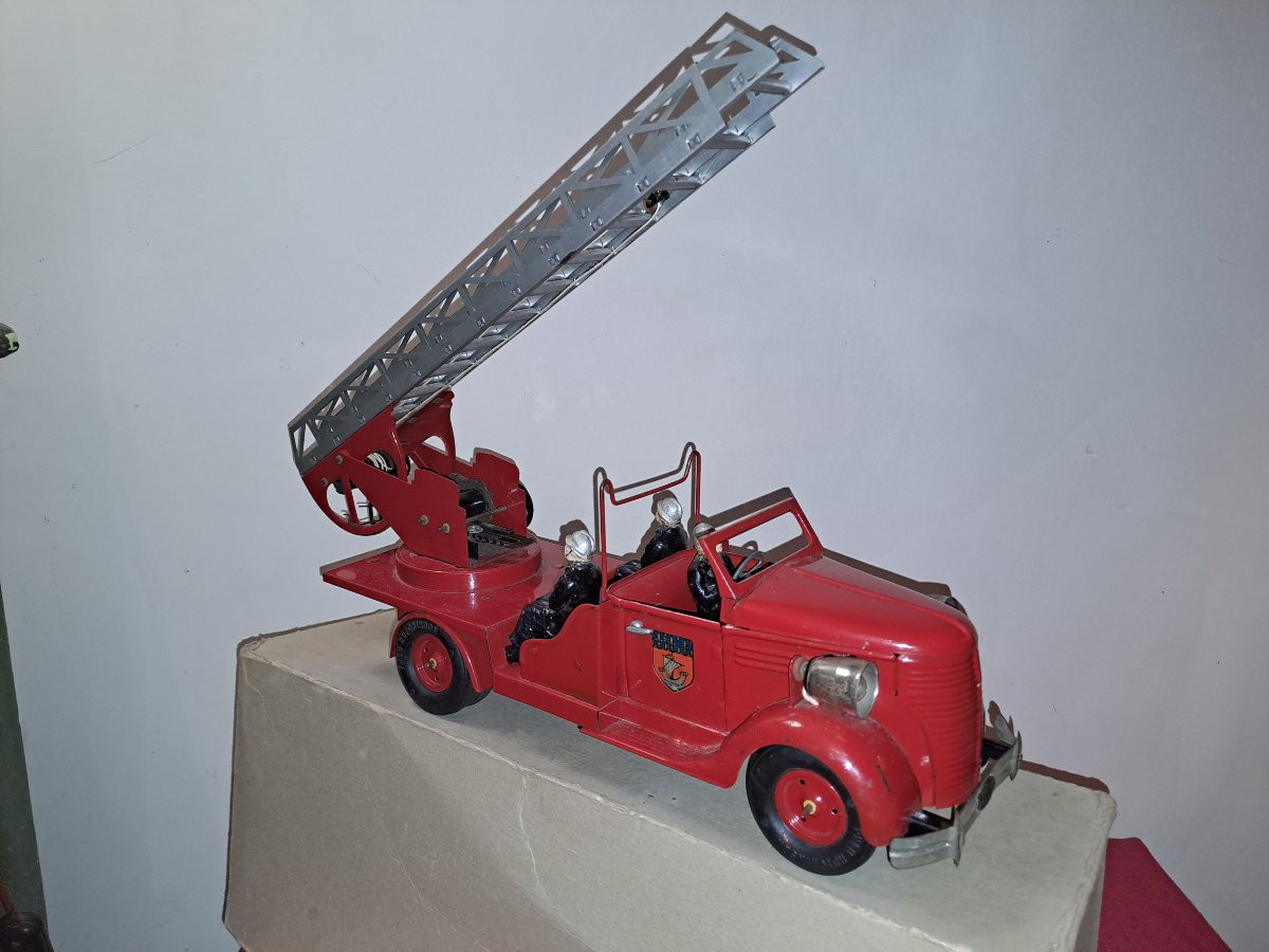 VEBE  camion de pompiers  époque  1950 jouet en tôle -photo-3