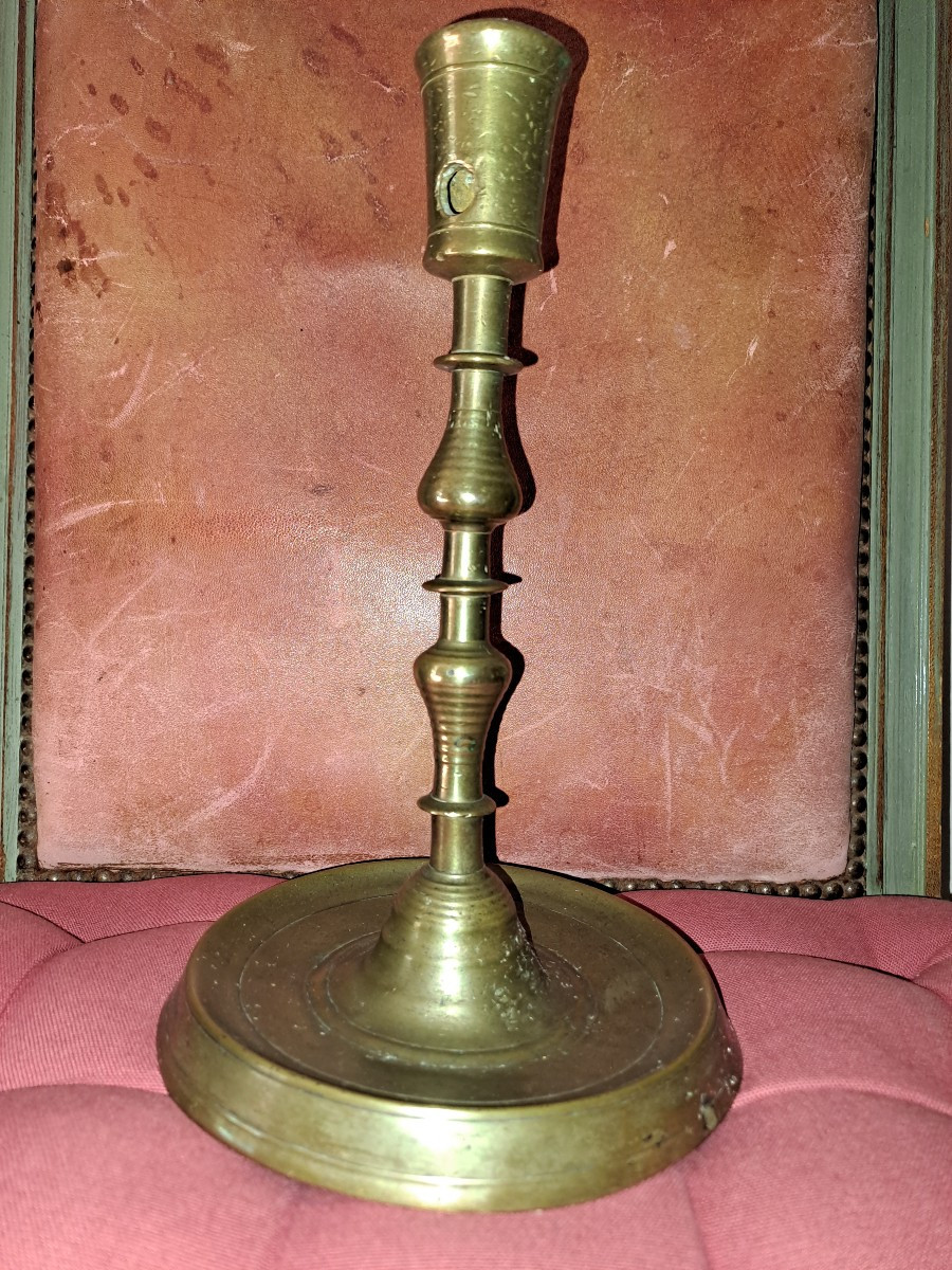 Rare bougeoir bronze époque  gothique