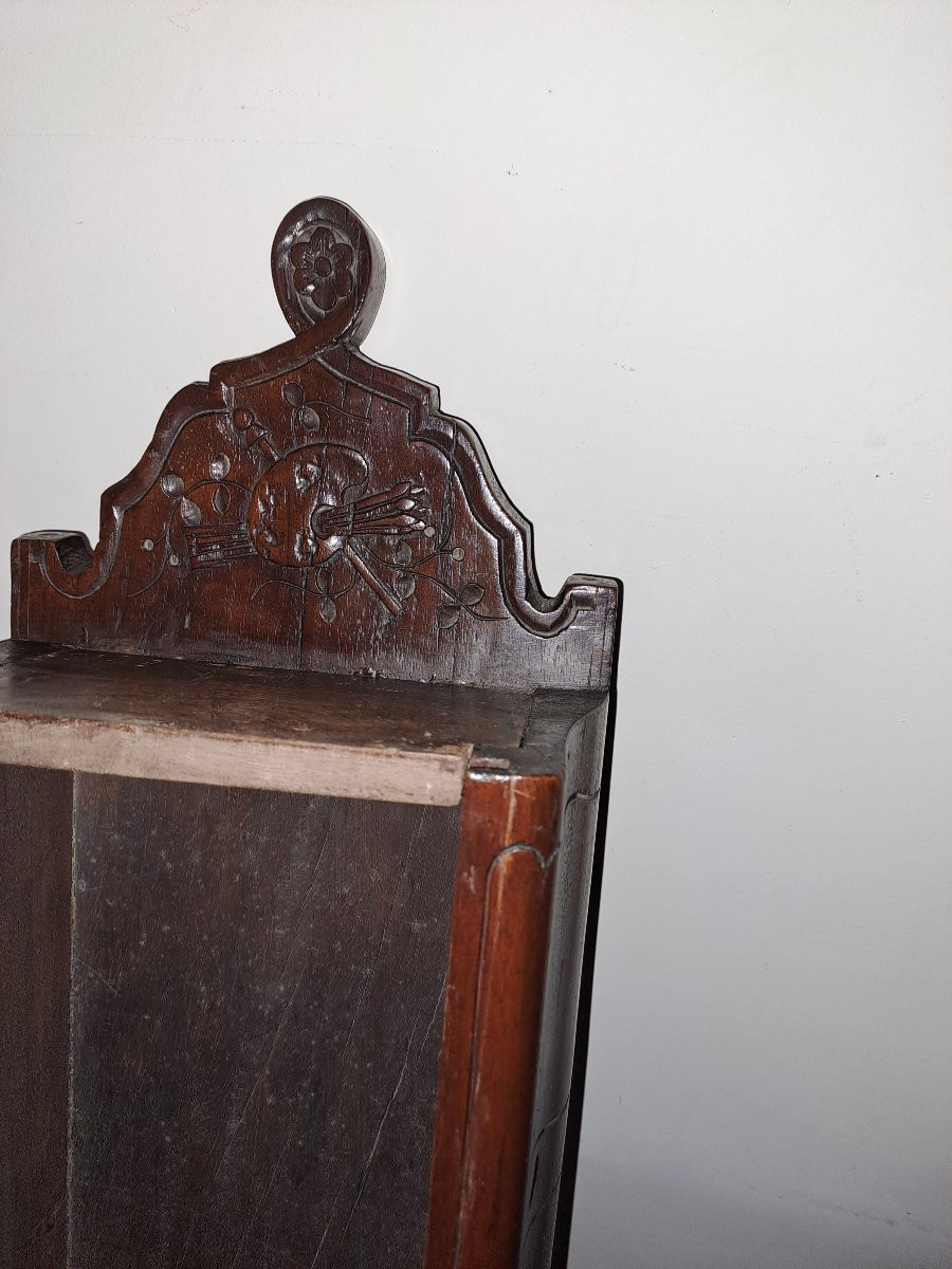 Carved Walnut Flour Dish From Provence, Late 18th Century -photo-3