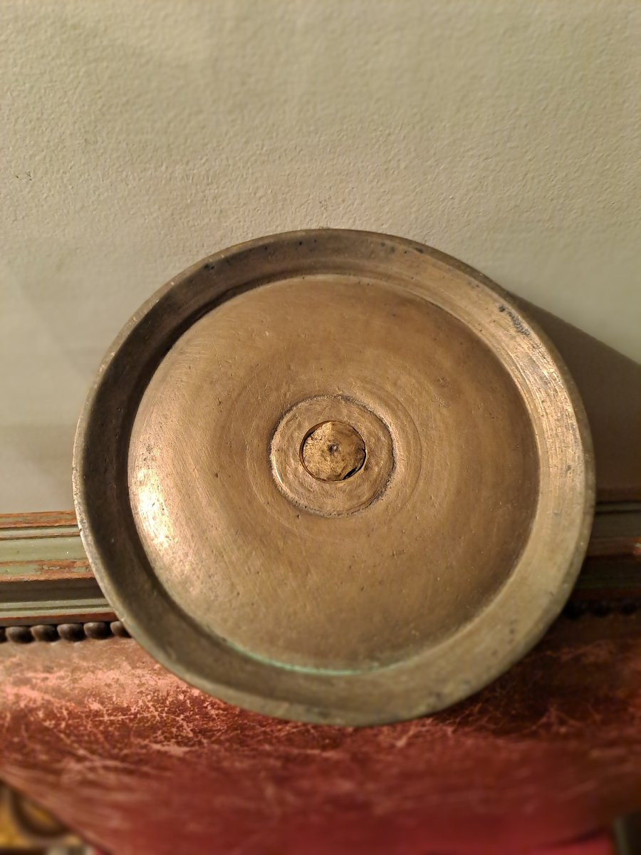 Bougeoir  en bronze  époque  Henri II  large base époque 16e siecle -photo-4