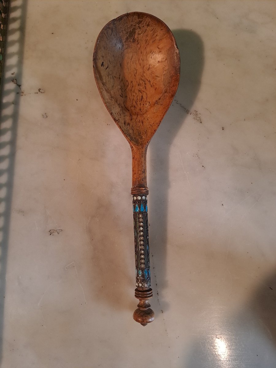 Russie cuillère  en bois de bouleau  de Carelie ,argent ,email polychrome  19e siècle 