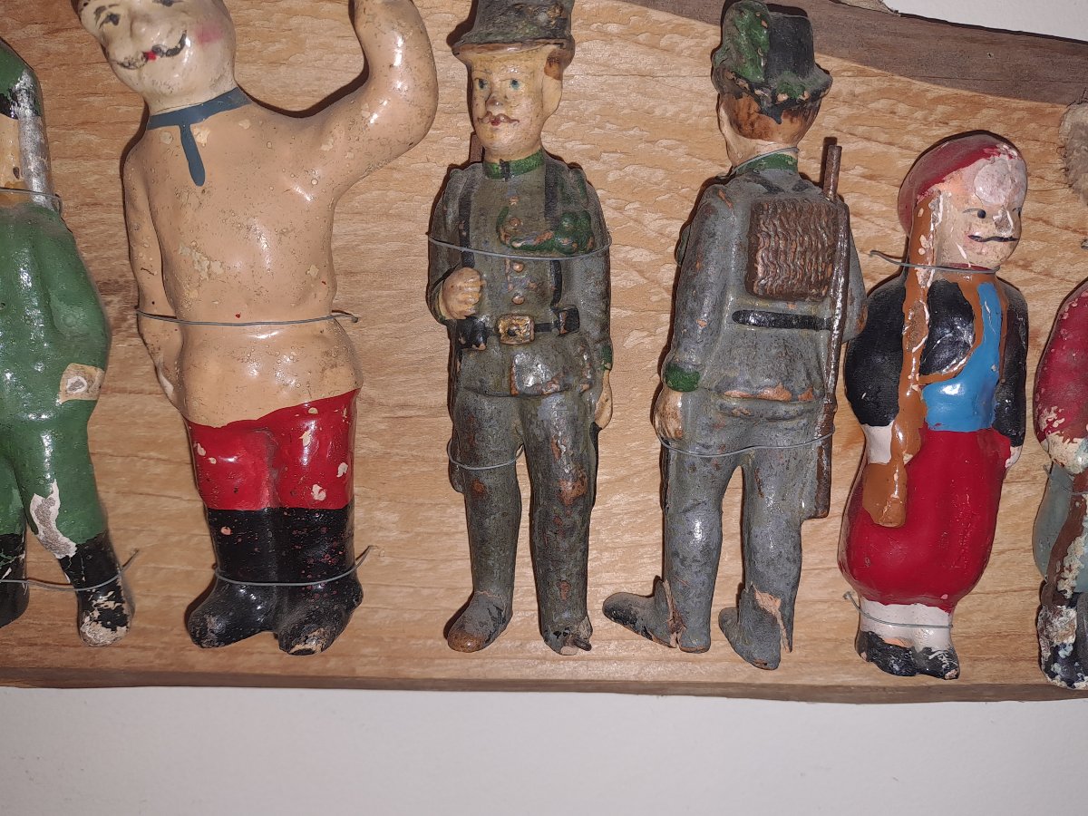 11 soldats carton bouilli époque fin 19e siecle