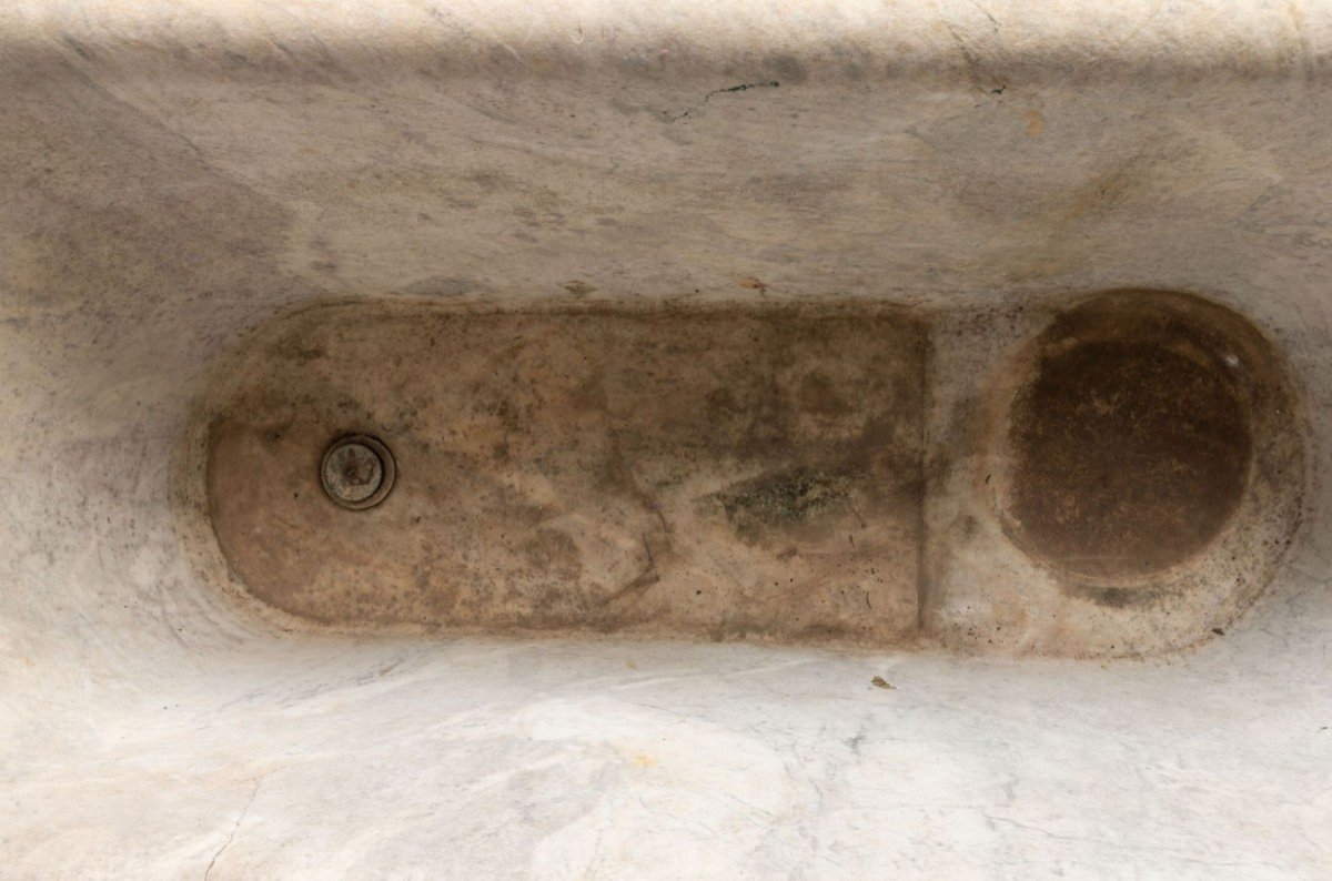 Carved White Marble Oval Bathtub-photo-2